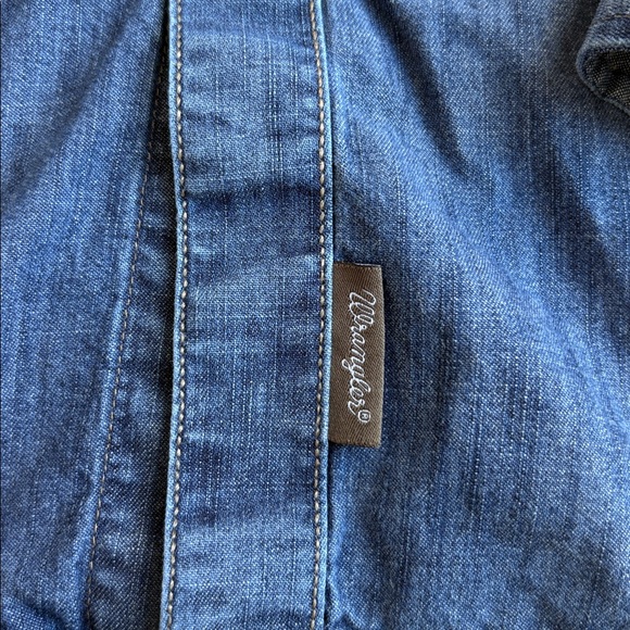 Wrangler Retro Premium Dark Blue Denim Shirt - Picture 4 of 5